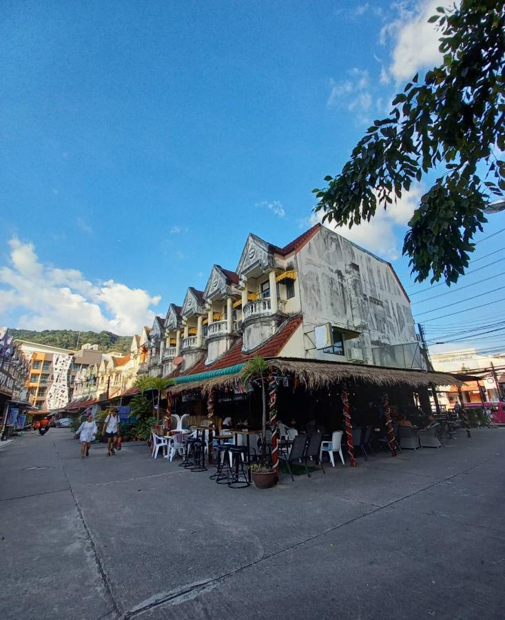 Andaman Place Guesthouse Patong Exterior photo